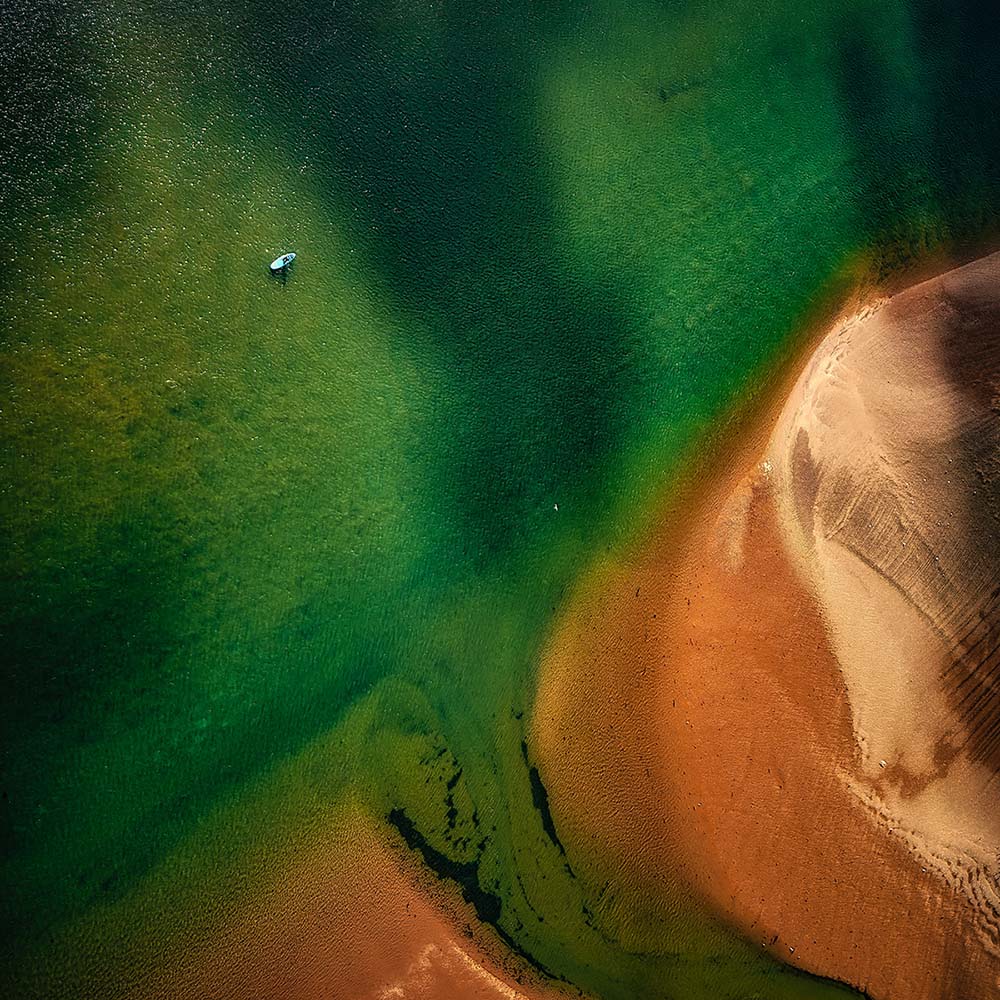 red zeppelin 4cgmc3r24 i unsplash.jpg